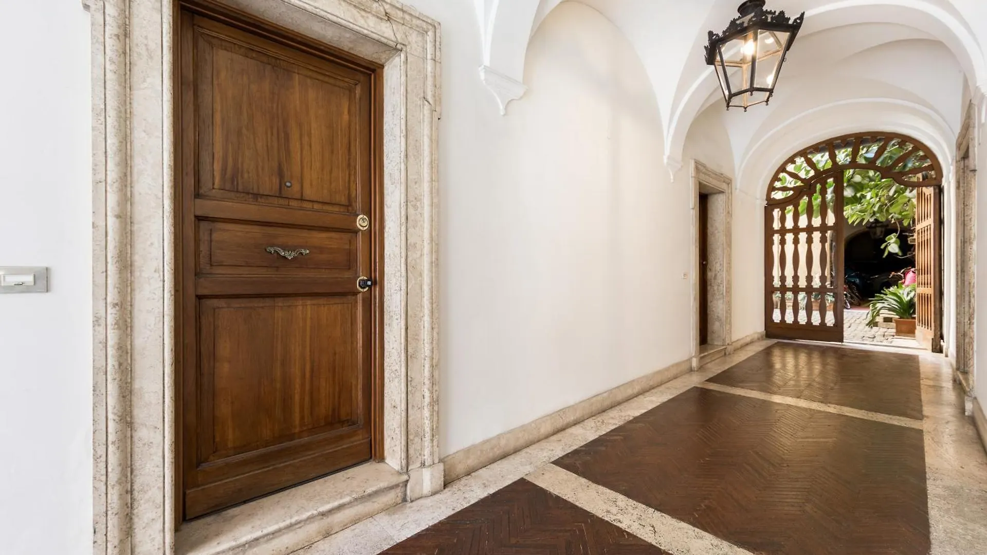 Amazing Via Giulia Apartment Rome 0*,  Italy