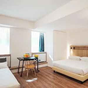 4* Ξενοδοχείο Colombo
